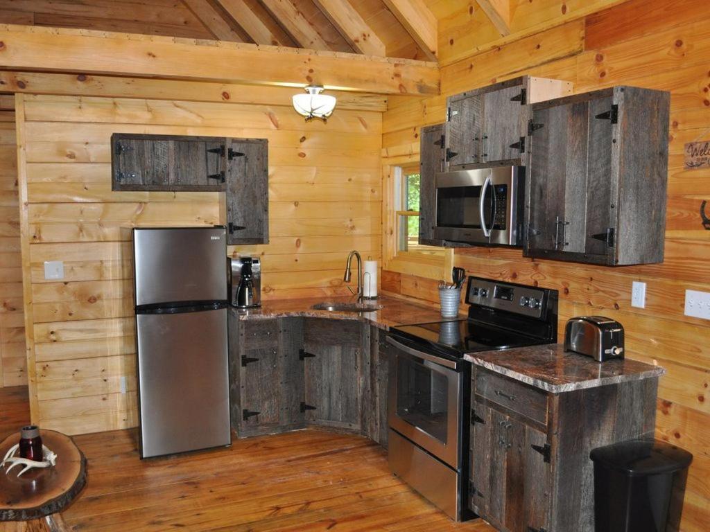 Pine Creek Cabins & Camping Resort South Bloomingville Eksteriør bilde