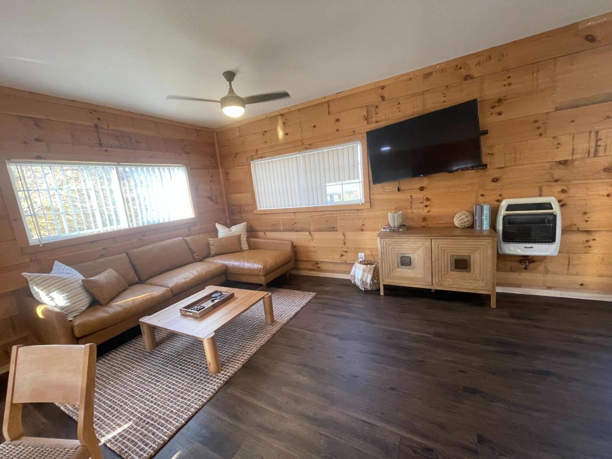 Pine Creek Cabins & Camping Resort South Bloomingville Eksteriør bilde